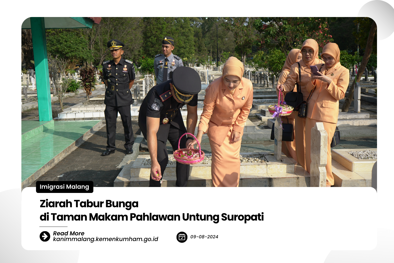 Ziarah Tabur Bunga di Taman Makam Pahlawan Untung Suropati